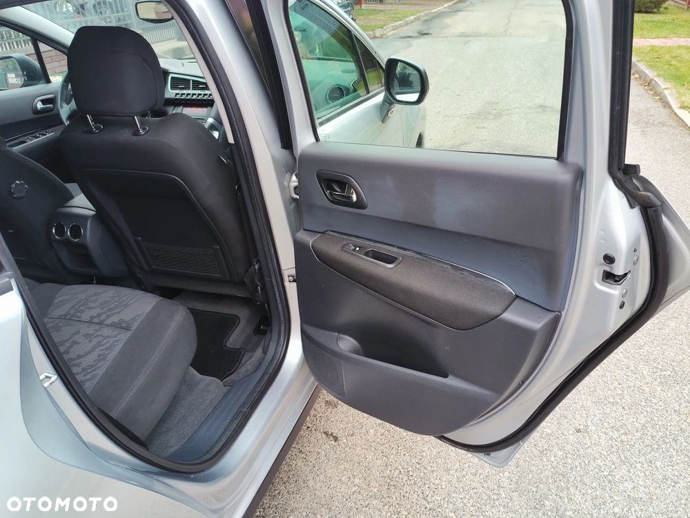 Peugeot 3008 1.6 Premium - 12