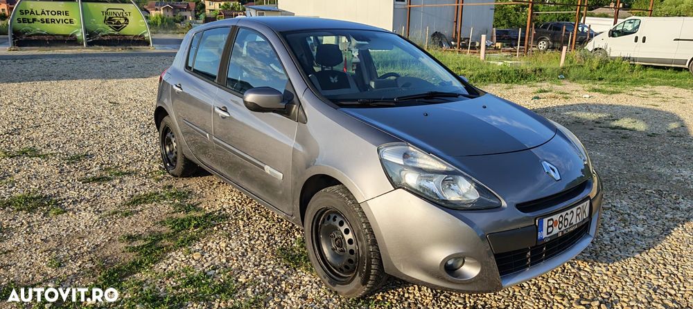 Renault Clio 2009 photo 3