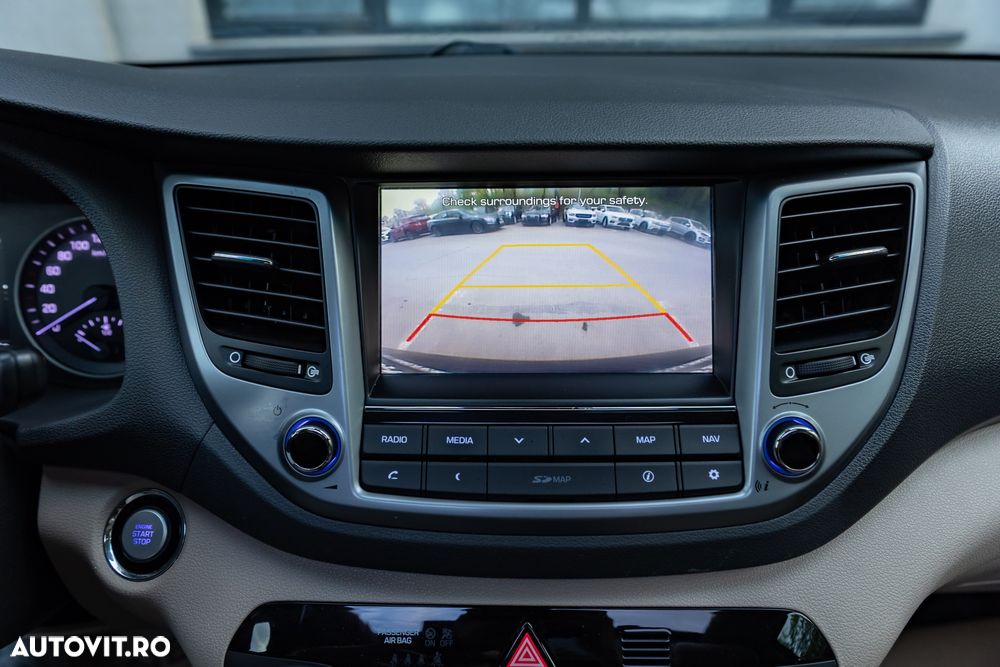 Hyundai Tucson 2.0 CRDI 4WD Automatik Premium - 35