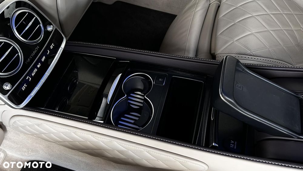 Mercedes-Benz Klasa S 560 4-Matic L 9G-TRONIC - 33