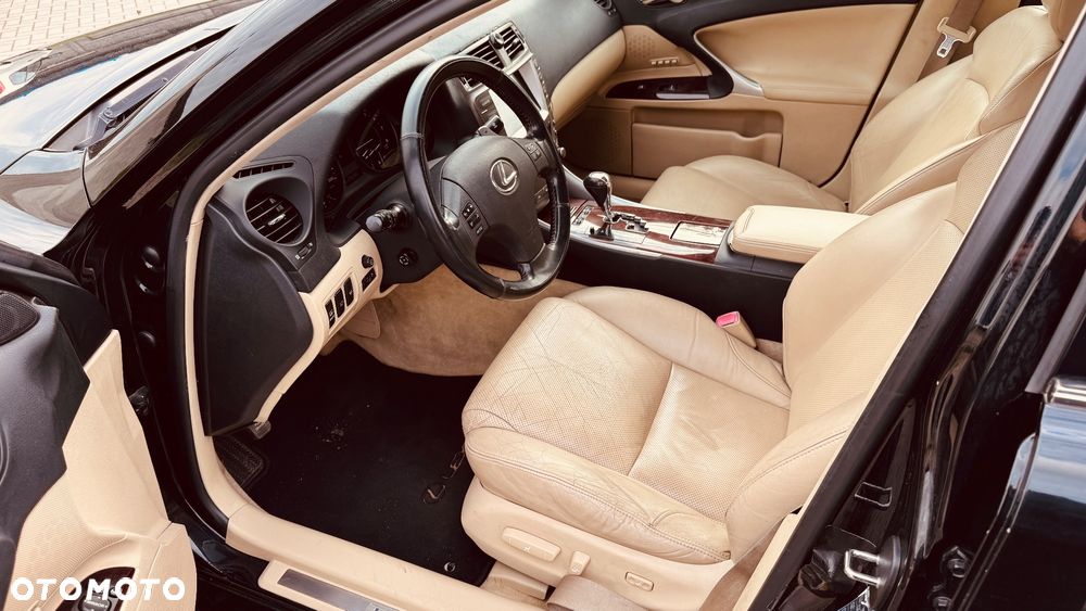 Lexus IS 250 Prestige - 5