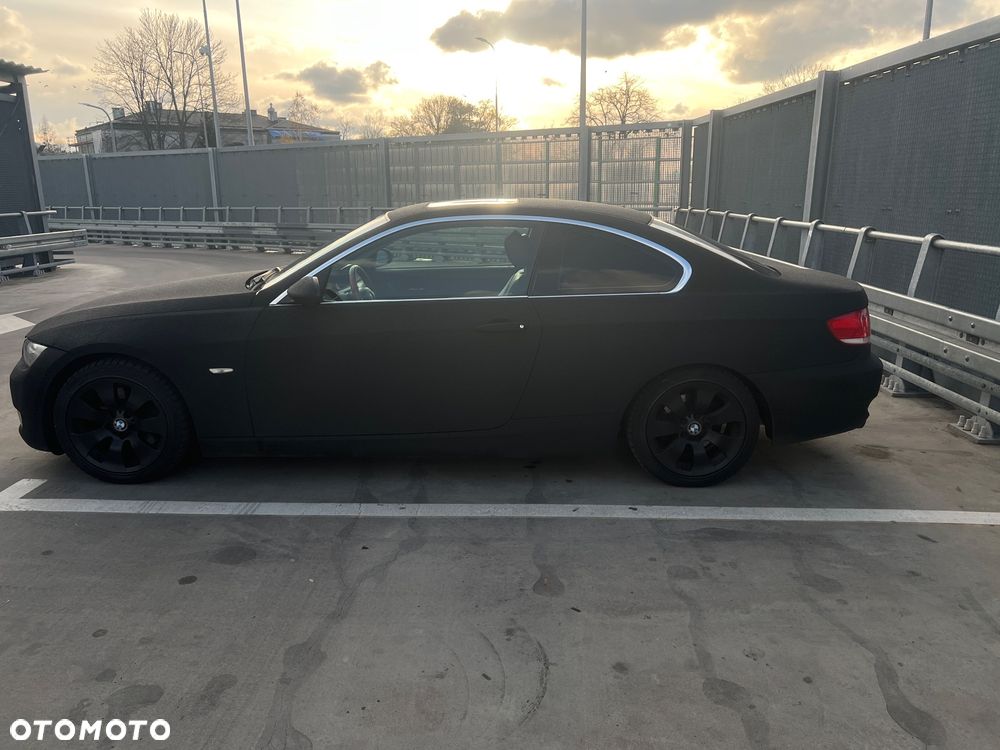 BMW Seria 3 325i - 4