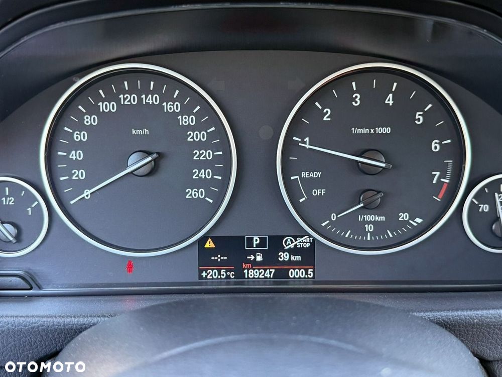 BMW Seria 3 318i GPF - 10