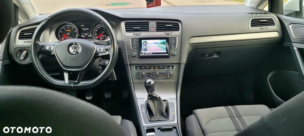 Volkswagen Golf - 17
