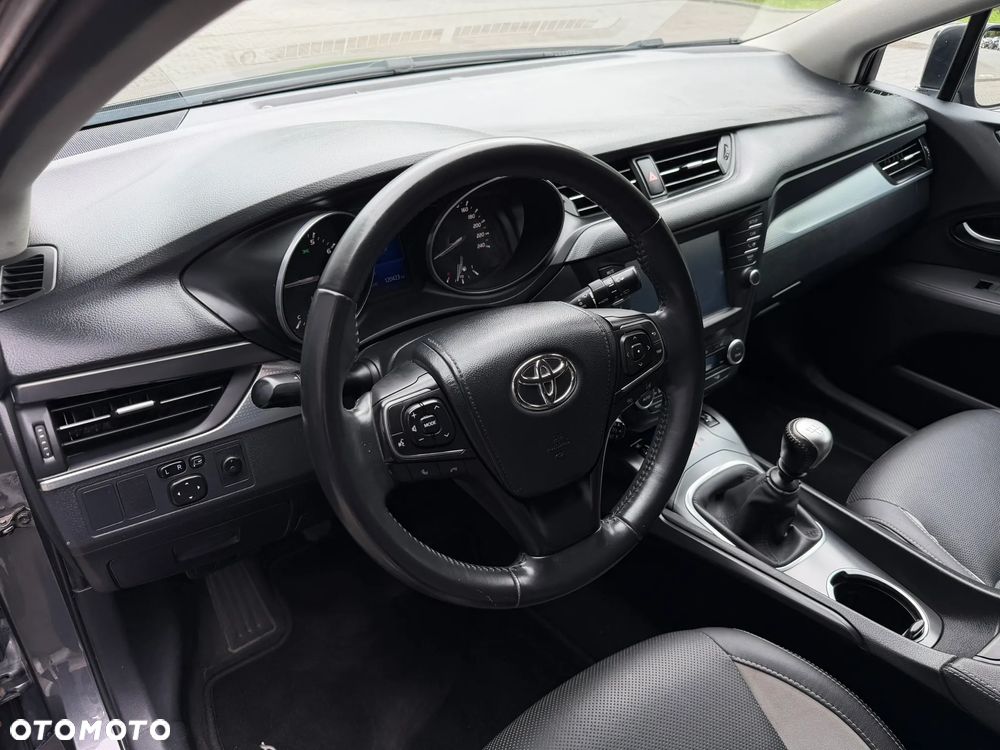 Toyota Avensis 1.8 Prestige - 12