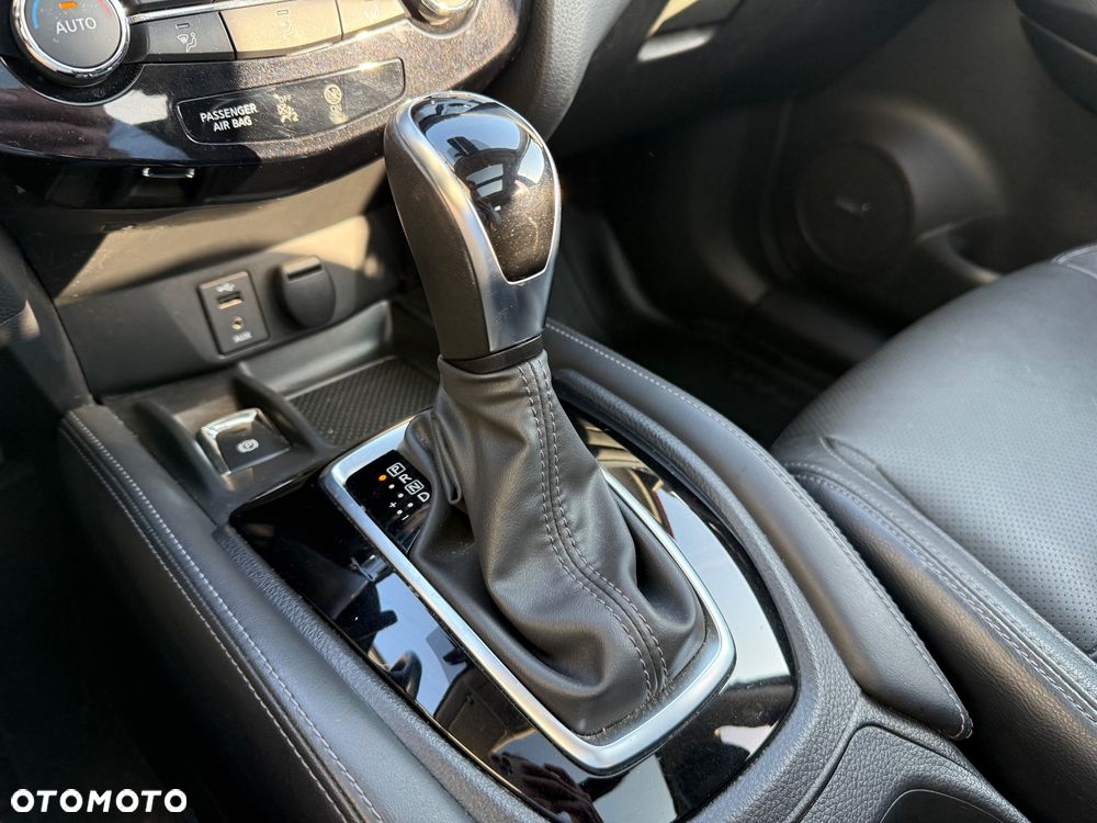 Nissan X-Trail 1.3 DIG-T Tekna 2WD DCT - 24