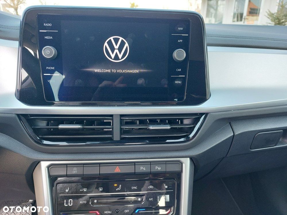 Volkswagen T-Roc - 21