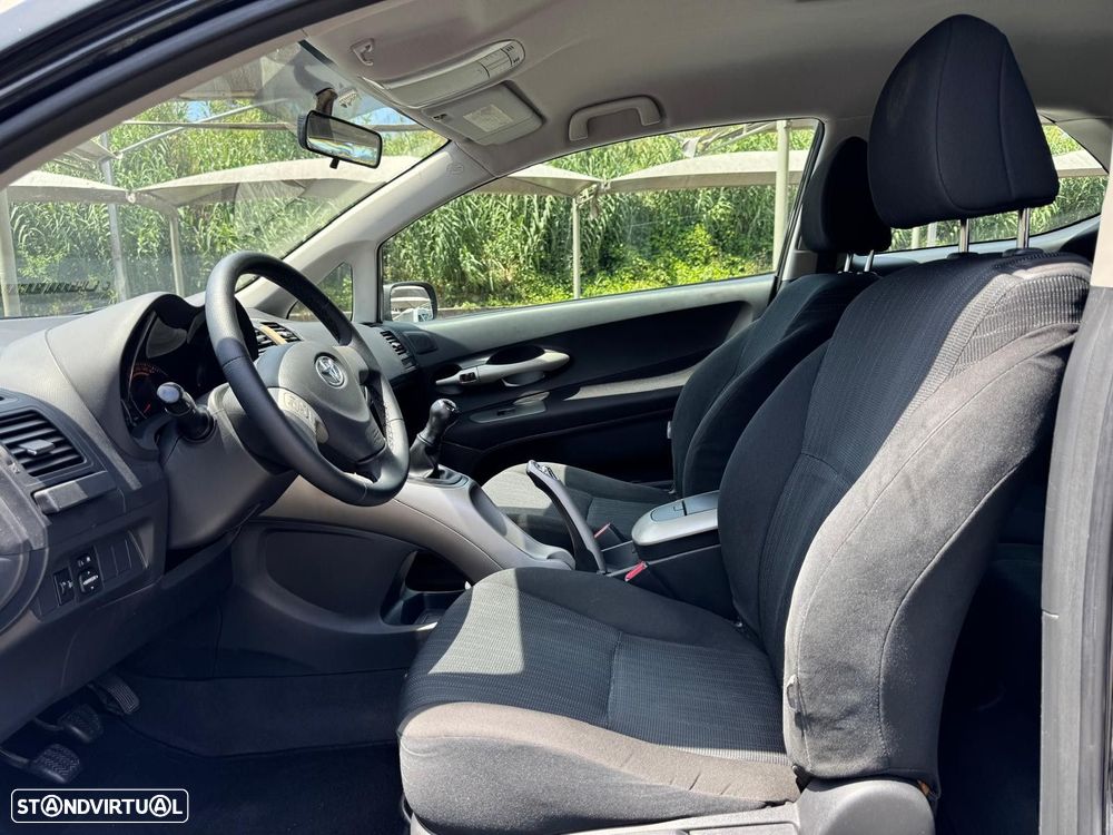 Toyota Auris 1.4 D-4D - 8