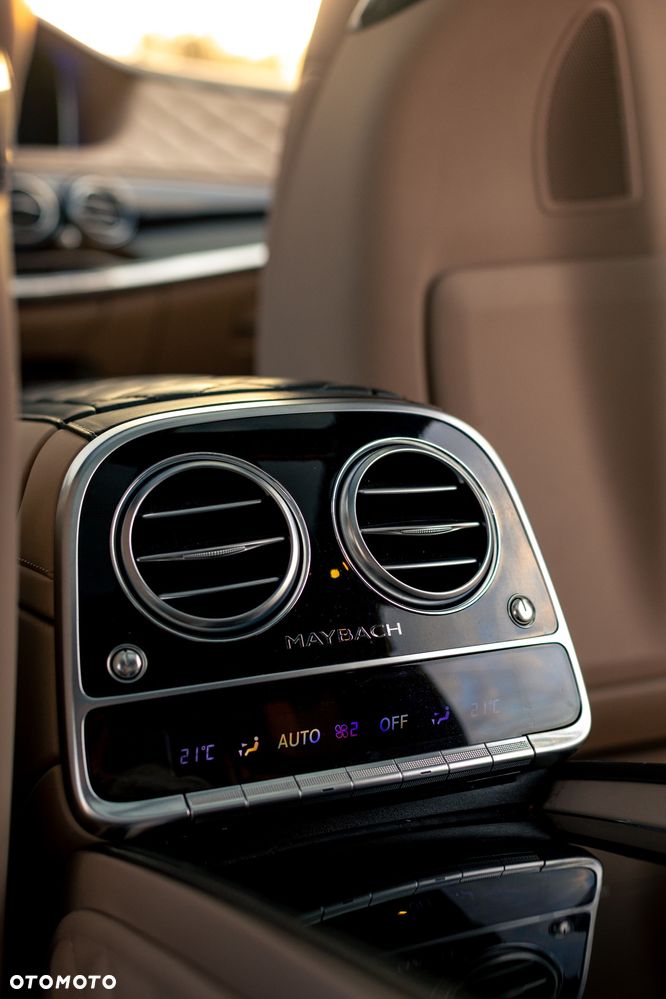 Mercedes-Benz Klasa S 500 4-Matic L 9G-TRONIC - 35