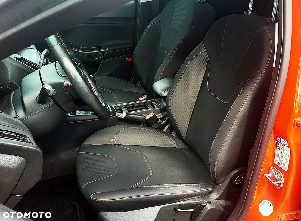 Ford Focus 1.5 EcoBoost STart-Stopp-System ST-LINE - 11