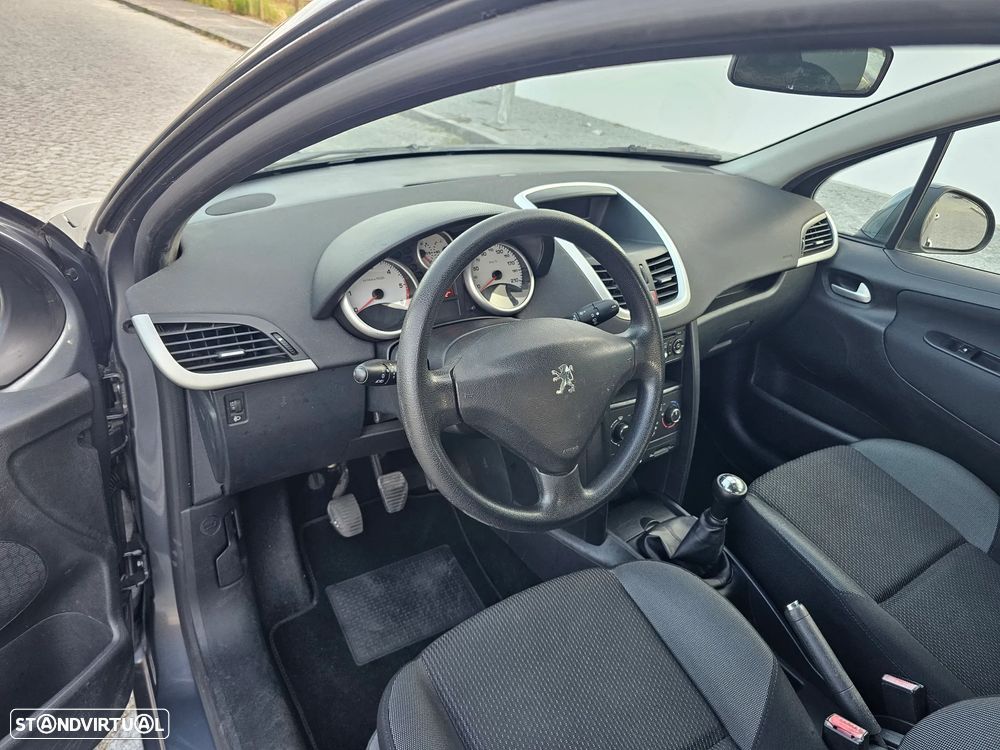 Peugeot 207 1.6 HDi 99g - 13