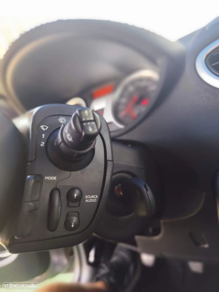Renault Clio Break 1.5 dCi Dynamique S - 25