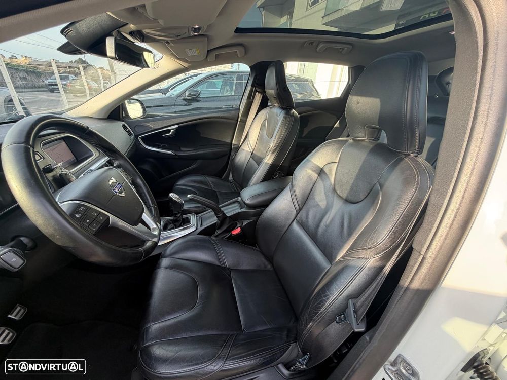 Volvo V40 D2 Momentum - 10