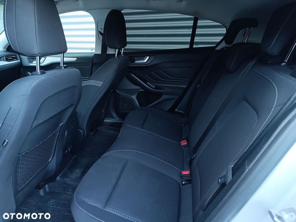 Ford Focus - 30
