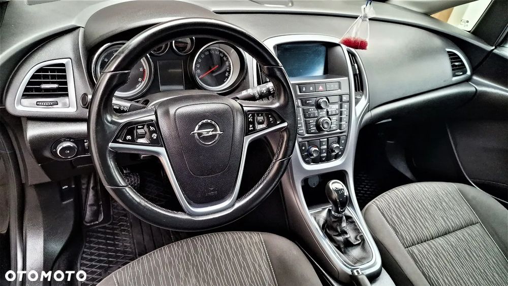 Opel Astra IV 1.6 CDTI Essentia - 9