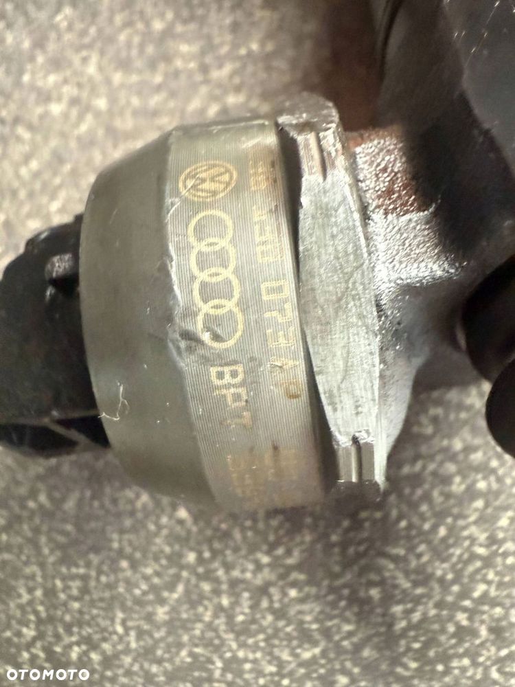 WTRYSKIWACZ 2.0 TDI VW SKODA SEAT 038130073AP - 3