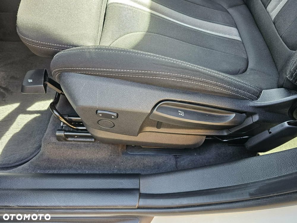 BMW X1 - 13