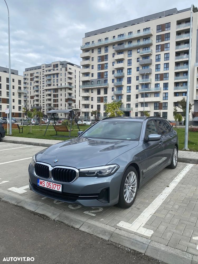 BMW Seria 5 530e Aut. - 2
