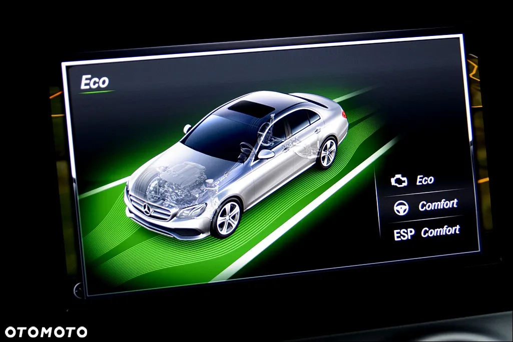 Mercedes-Benz Klasa E 200 d 9G-TRONIC - 36