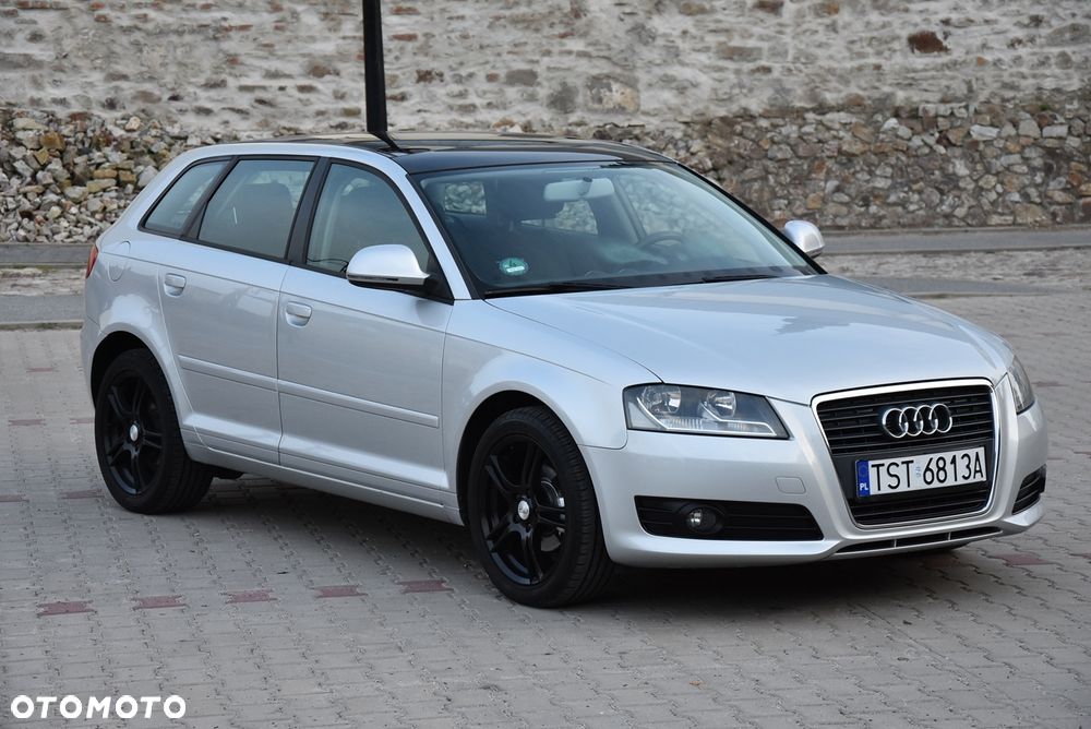 Audi A3 Sportback - 1
