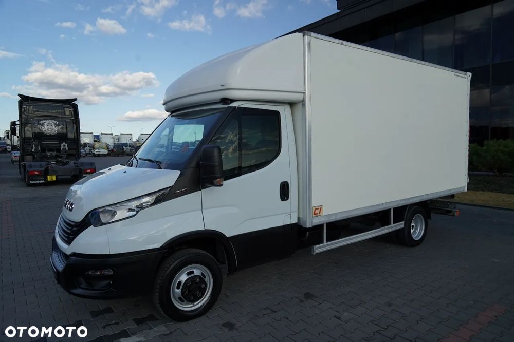 Iveco DAILY 35-160 / KONTENER 4,2 M / WINDA / BLIŹNIAK   DMC: 3500 KG /  2022 - 6