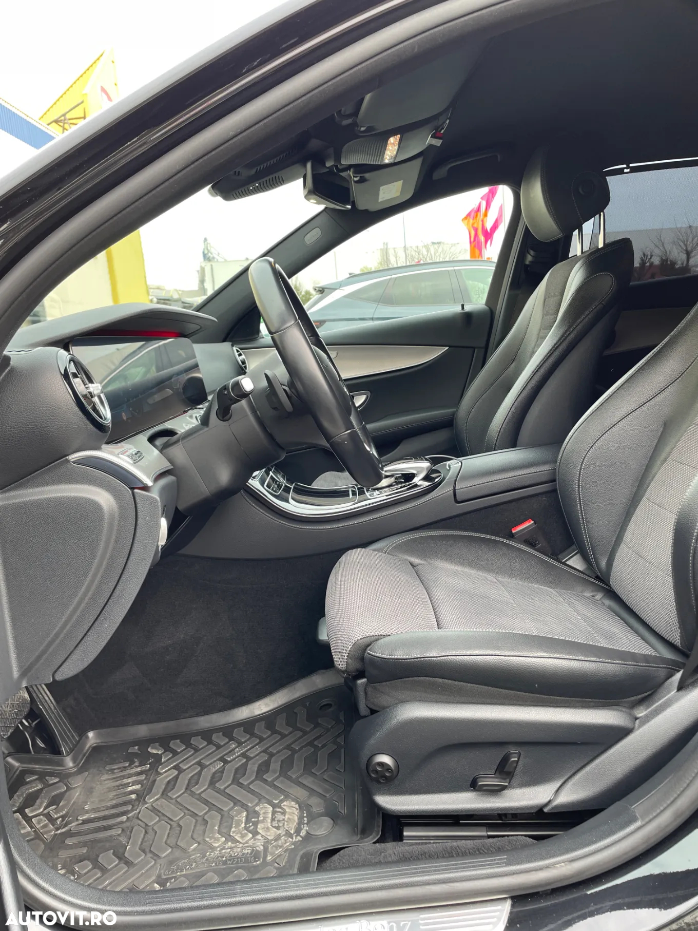 Mercedes-Benz E 200 4Matic T 9G-TRONIC Avantgarde - 13