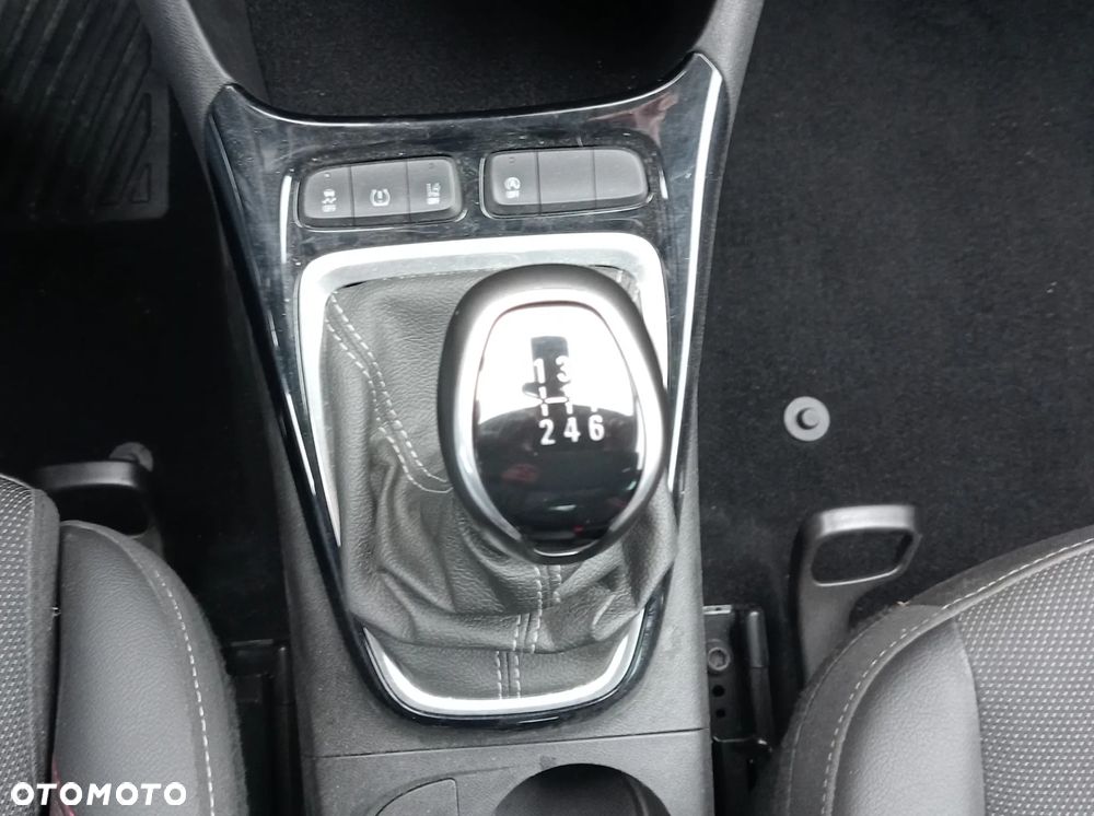 Opel Crossland X - 13