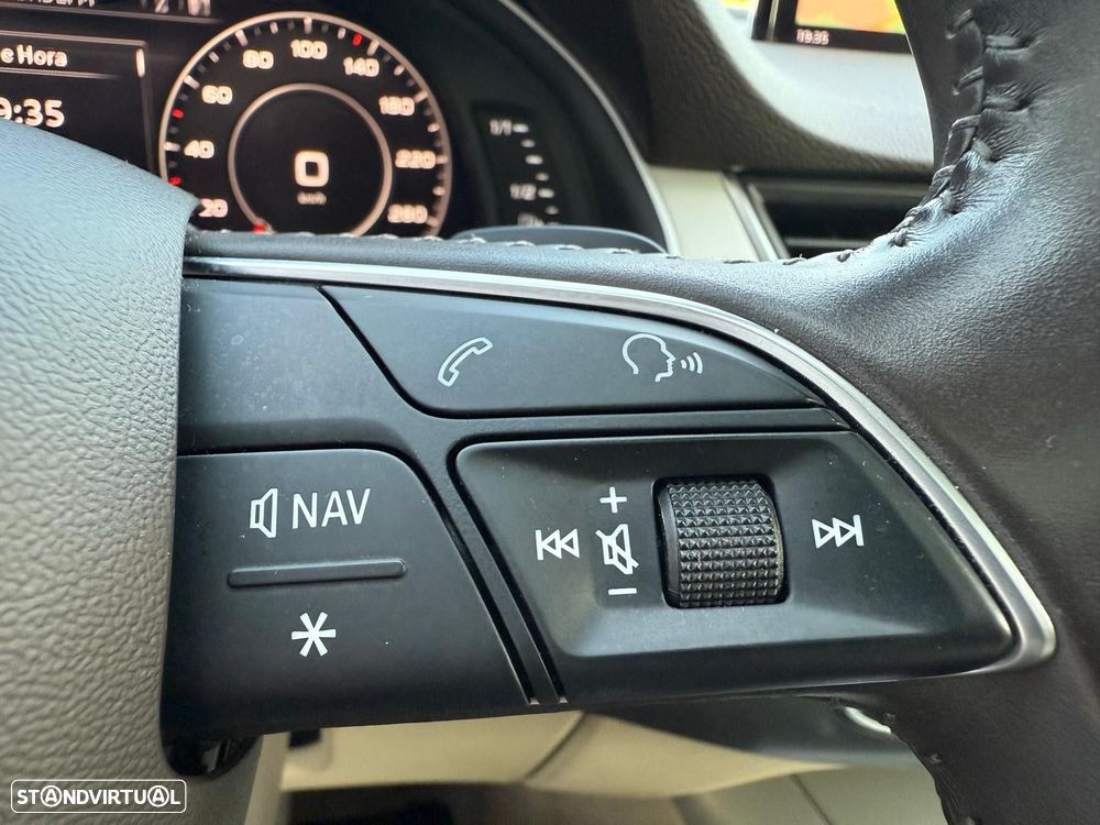 Audi Q7 3.0 TDI quattro tiptronic 7L - 37