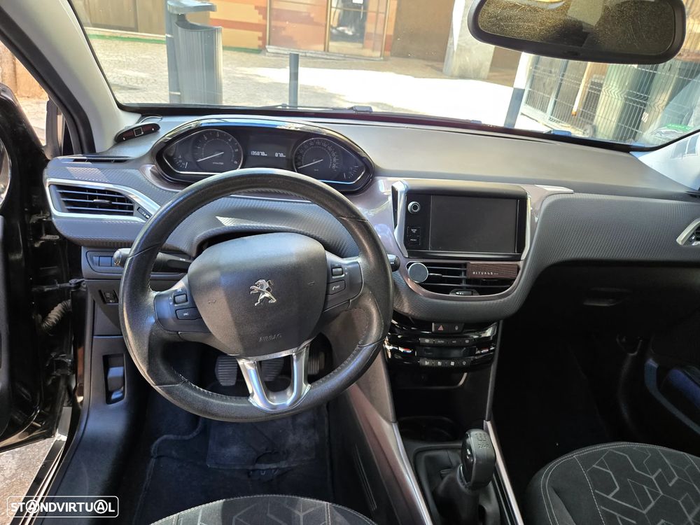 Peugeot 2008 1.4 HDi Active - 9