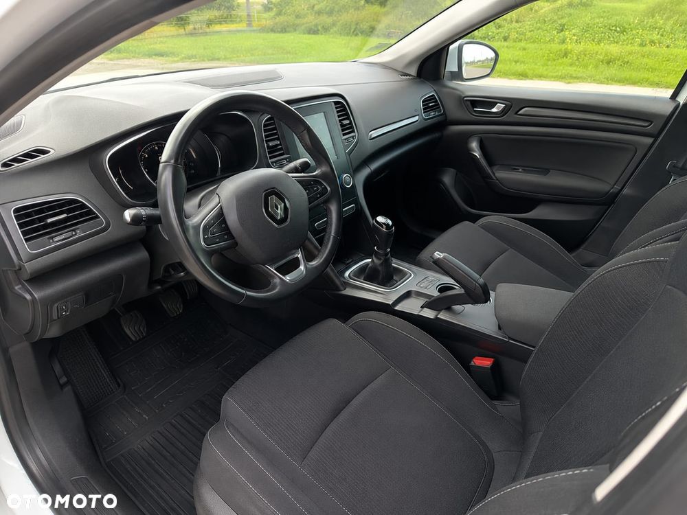 Renault Megane 1.6 SCe Limited 2018 - 10
