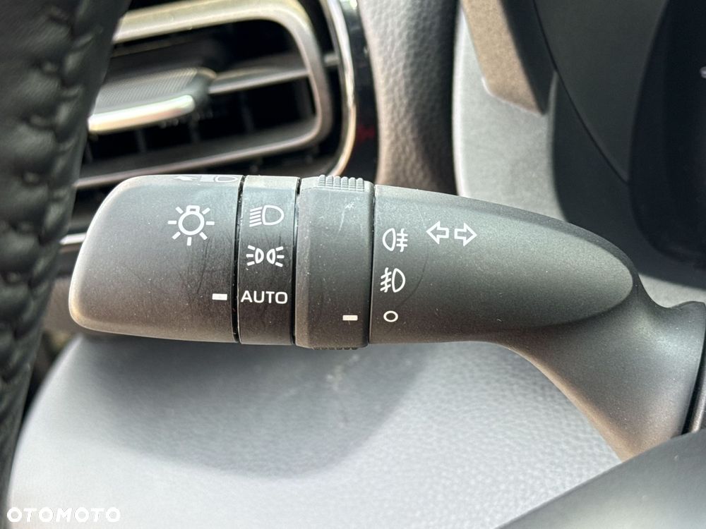Toyota Yaris Cross Hybrid 1.5 Style - 17
