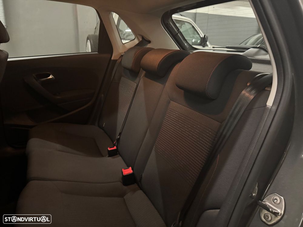 VW Polo 1.0 Confortline Nav - 10