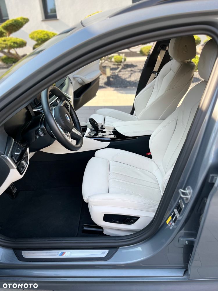 BMW Seria 5 530e xDrive PHEV M Sport Edition - 7