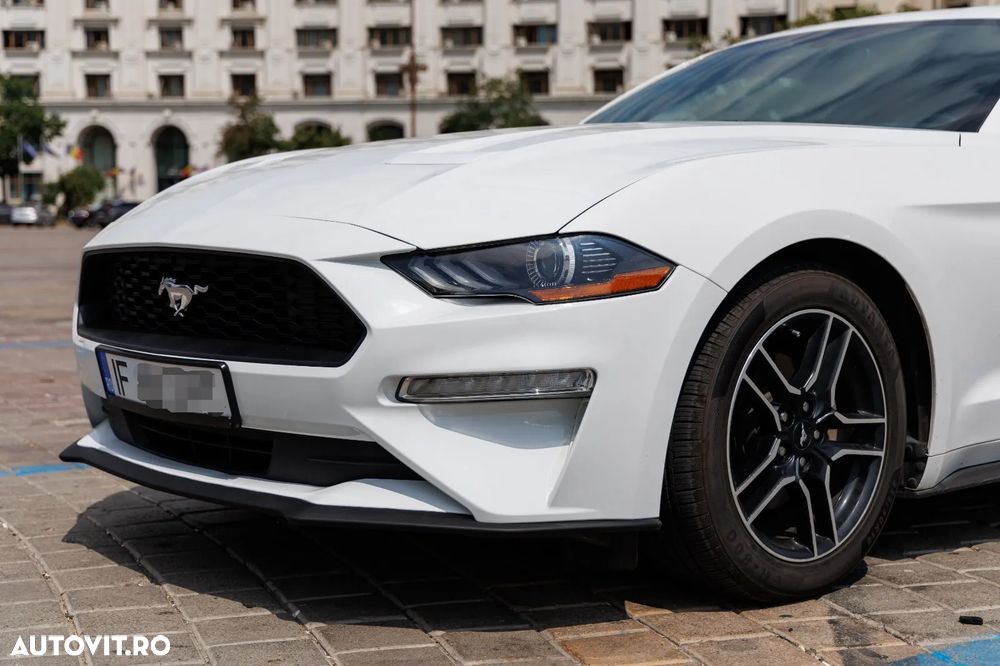Ford Mustang - 2