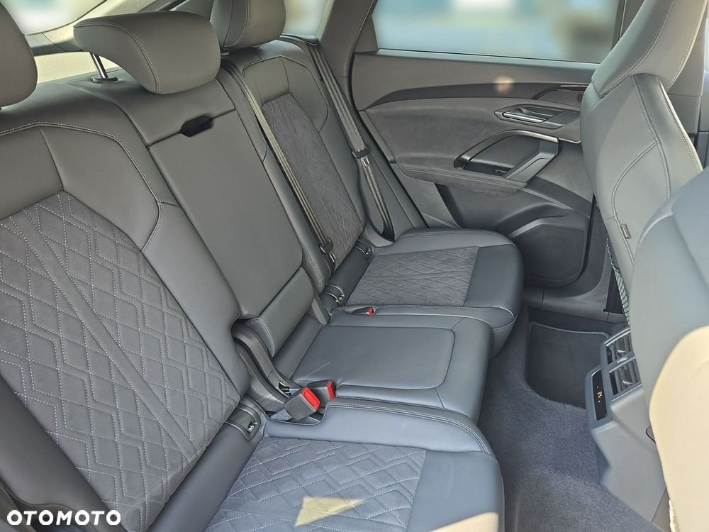 Audi Q5 Sportback TFSI 150 kW S tronic edition one mythosschwarz - 11