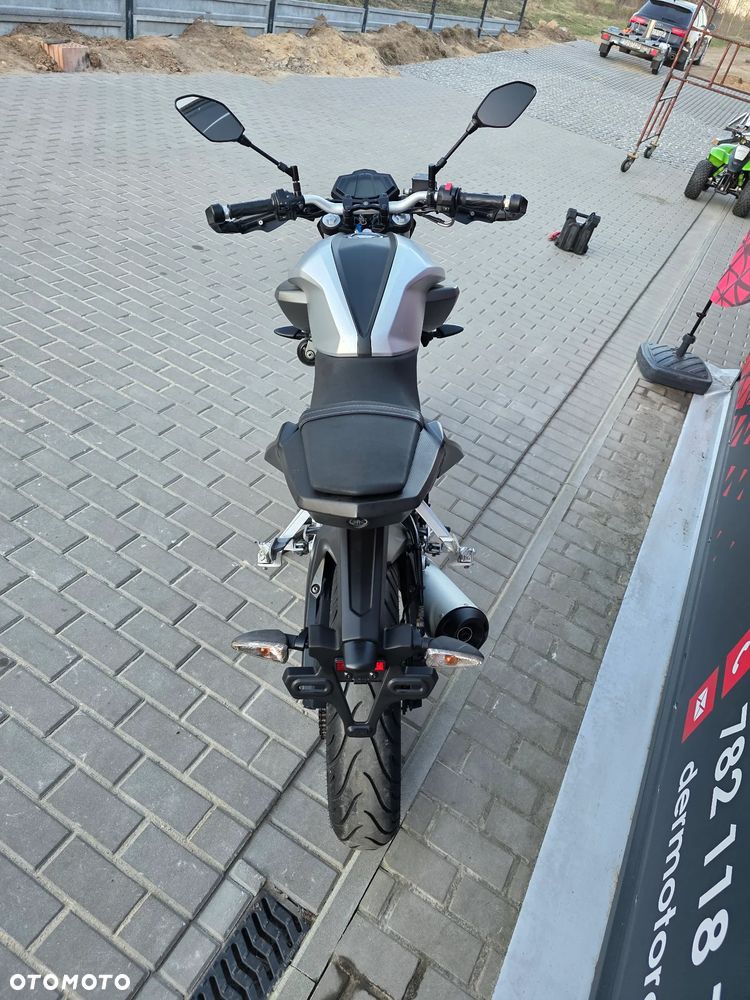 Yamaha MT - 16