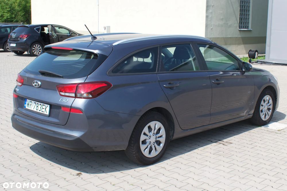 Hyundai i30 1.4 Comfort - 4