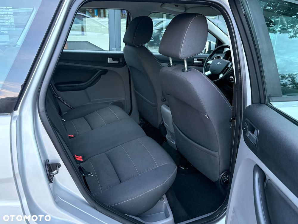 Ford Focus 1.8 FF Platinium X - 14