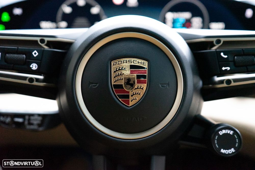 Porsche Taycan Turbo - 44