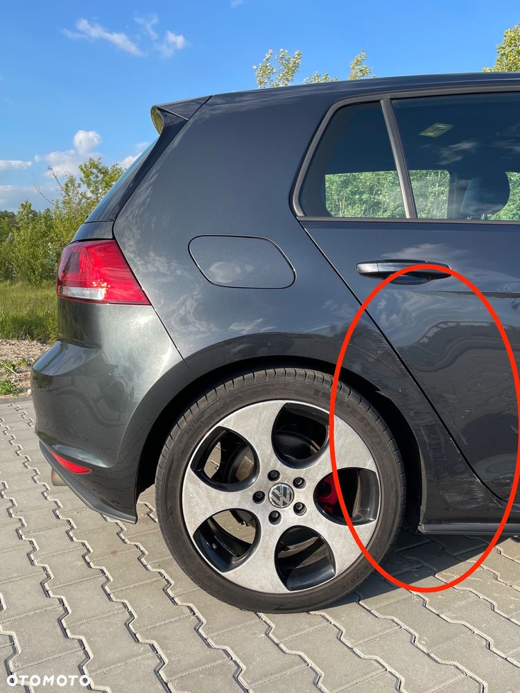 Volkswagen Golf - 23
