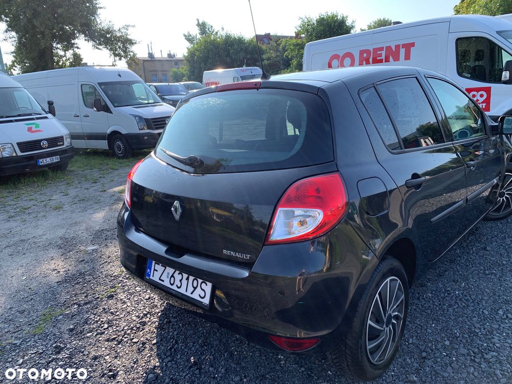 Renault Clio 1.2 16V Alize - 15
