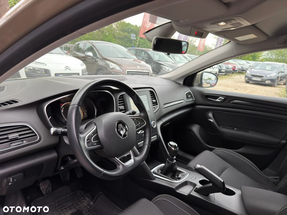 Renault Megane 1.5 Blue dCi Business - 22