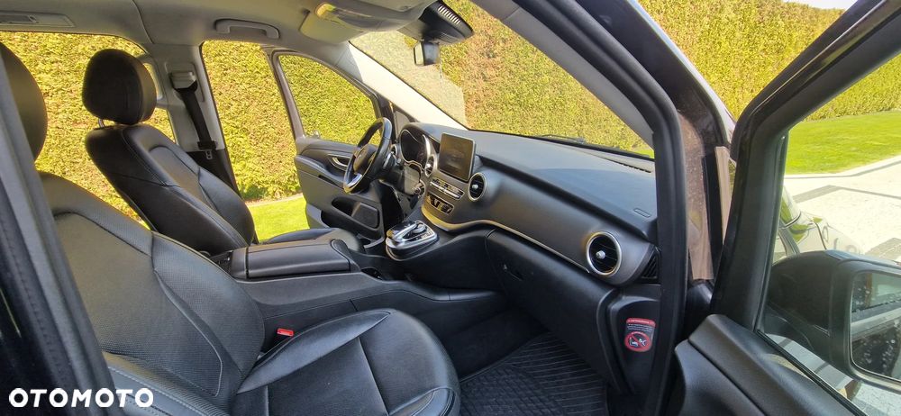 Mercedes-Benz Klasa V - 10