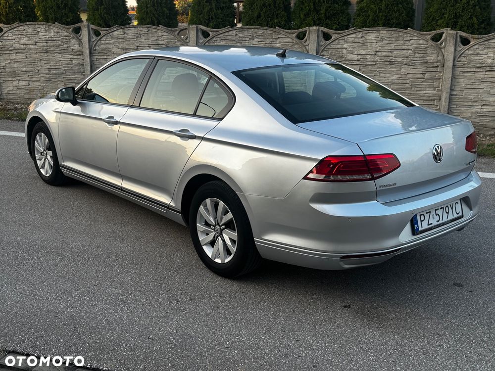Volkswagen Passat 1.4 TSI BMT Trendline - 8