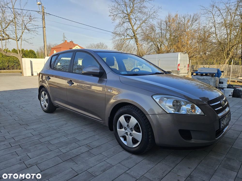 Kia Ceed 1.4 Comfort - 1