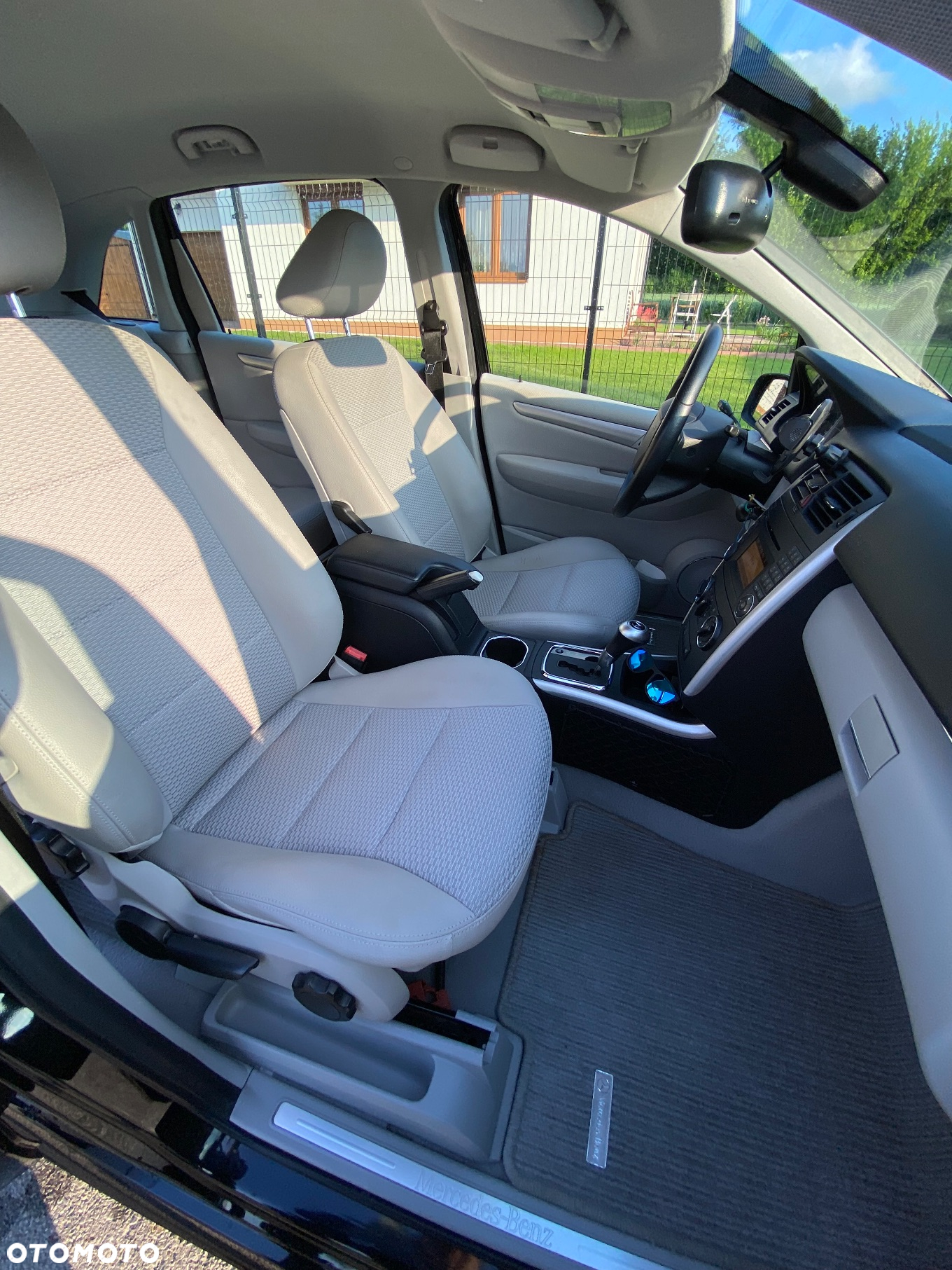 Mercedes-Benz Klasa B 200 CDI Autotronic Grand Edition - 24
