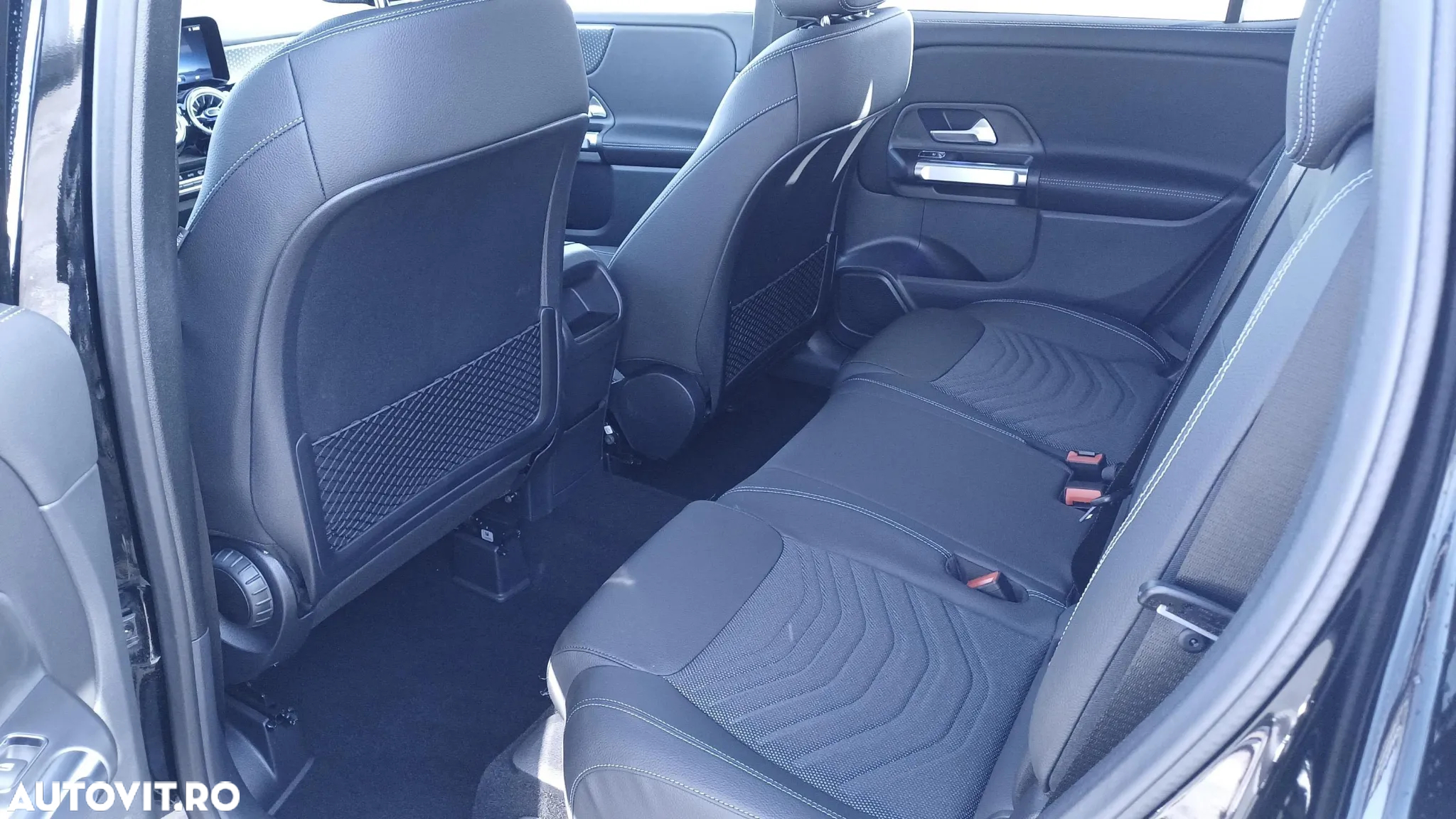 Mercedes-Benz GLB 200 d 4MATIC Aut. - 12