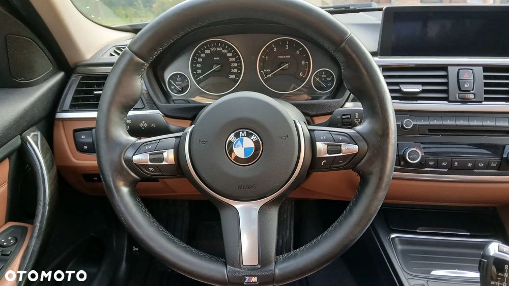 BMW Seria 3 330d Sport-Aut Luxury Line - 39
