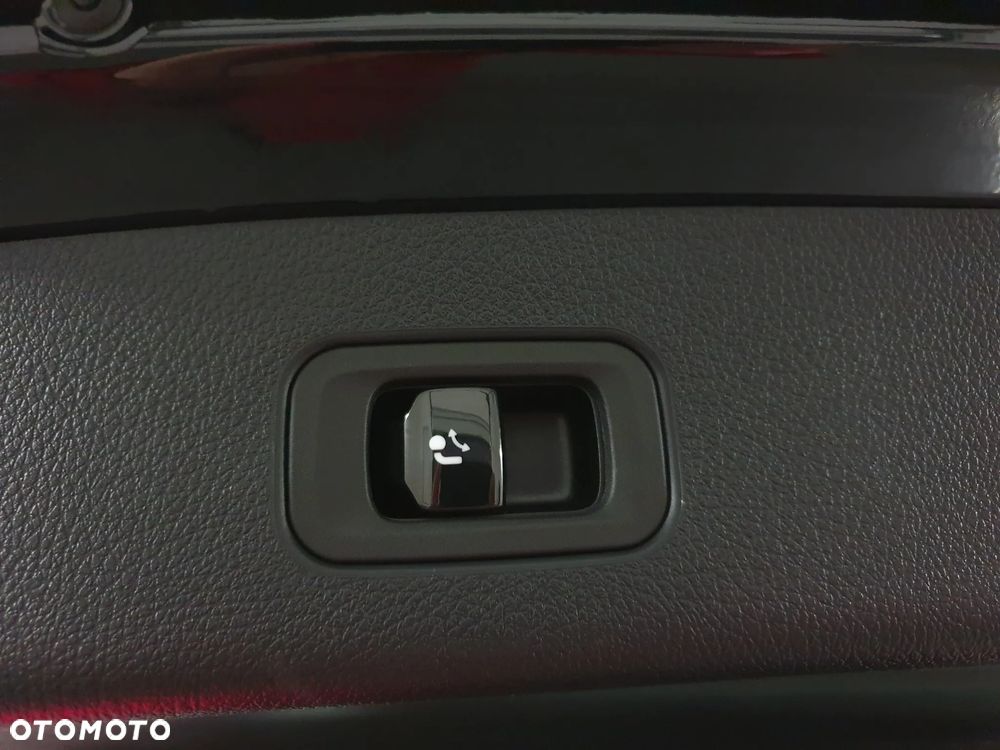 Mercedes-Benz GLC 300 d 4Matic 9G-TRONIC Edition AMG Line - 39