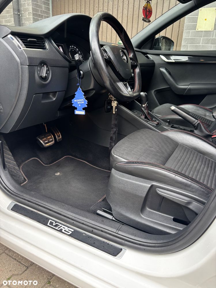 Skoda Octavia 2.0 TDI DSG RS - 12